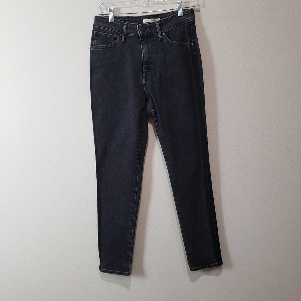 Levi's Strauss Women's 721 High-Rise Skinny Leg Denim Jeans in Black Size 29